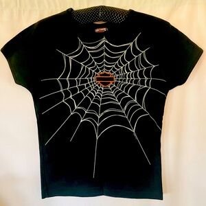 Vintage Ladies “Harley Davidson” Black 100% Cotton Tshirt w Spider Web Design.